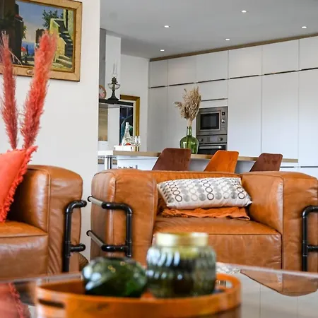 Sasha - Heated Pool 8 Bedrooms - By Tgb