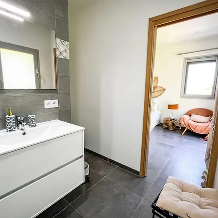 Villa Sasha - Heated Pool 8 Bedrooms - By Tgb