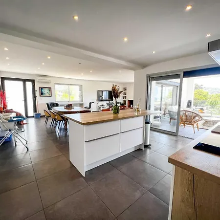 Sasha - Heated Pool 8 Bedrooms - By Tgb