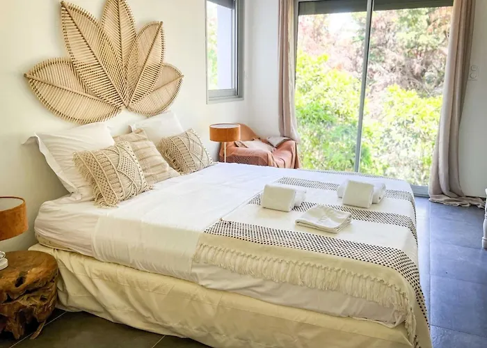 Sasha - Heated Pool 8 Bedrooms - By Tgb