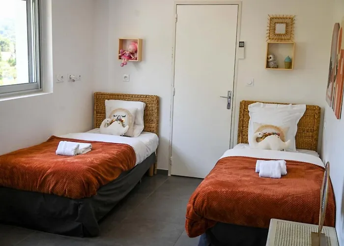 Sasha - Heated Pool 8 Bedrooms - By Tgb *